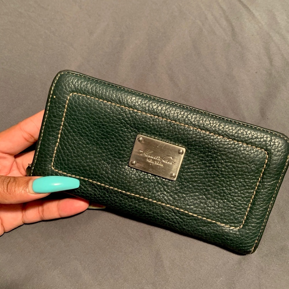 Authentic Vintage Kenneth Cole Wallet